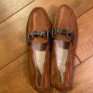 AGL Attilo Giusti Leombruni womens leather loafers with buckle. Made in Italy.